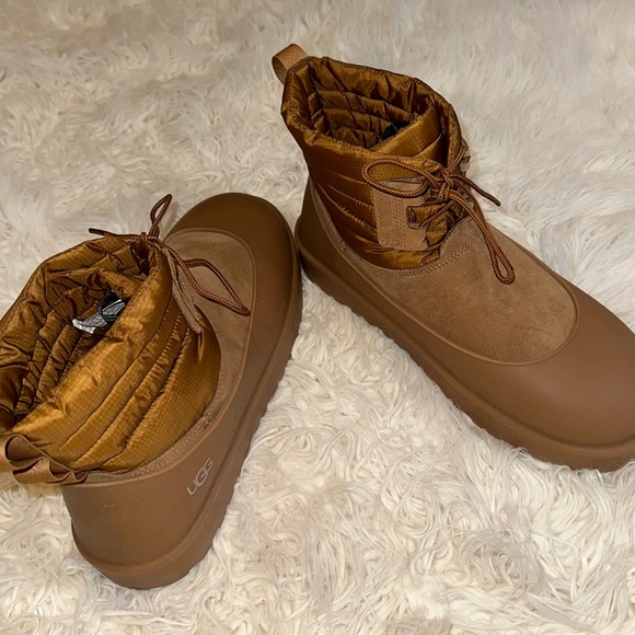 UGG Men’s Classic Mini Lace Up Weather Boot - Picture 4 of 7